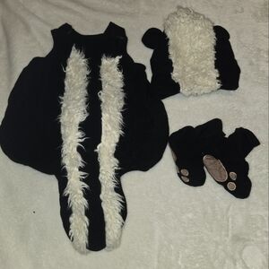Skunk costume